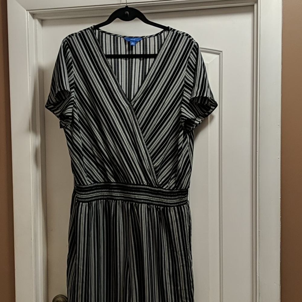 Flowy Wide Legged Striped Jumpsuit